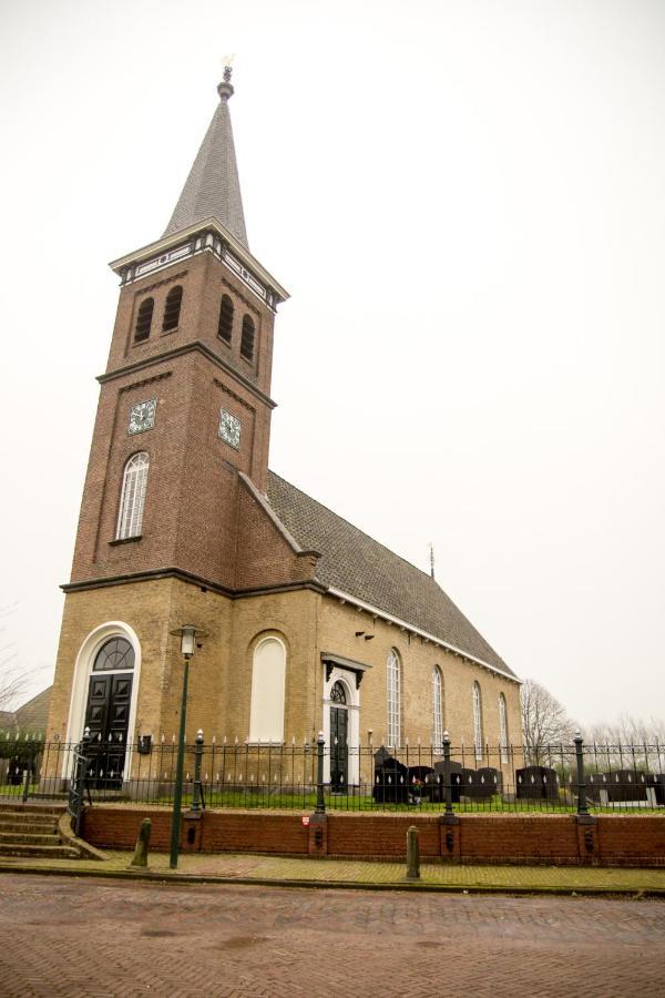 Kerkovernachting Schettens Buitenkant foto
